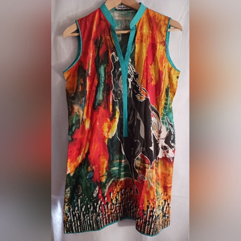 UNBEATABLE Watercolor Horse Tunic Top Blouse Womens Medium